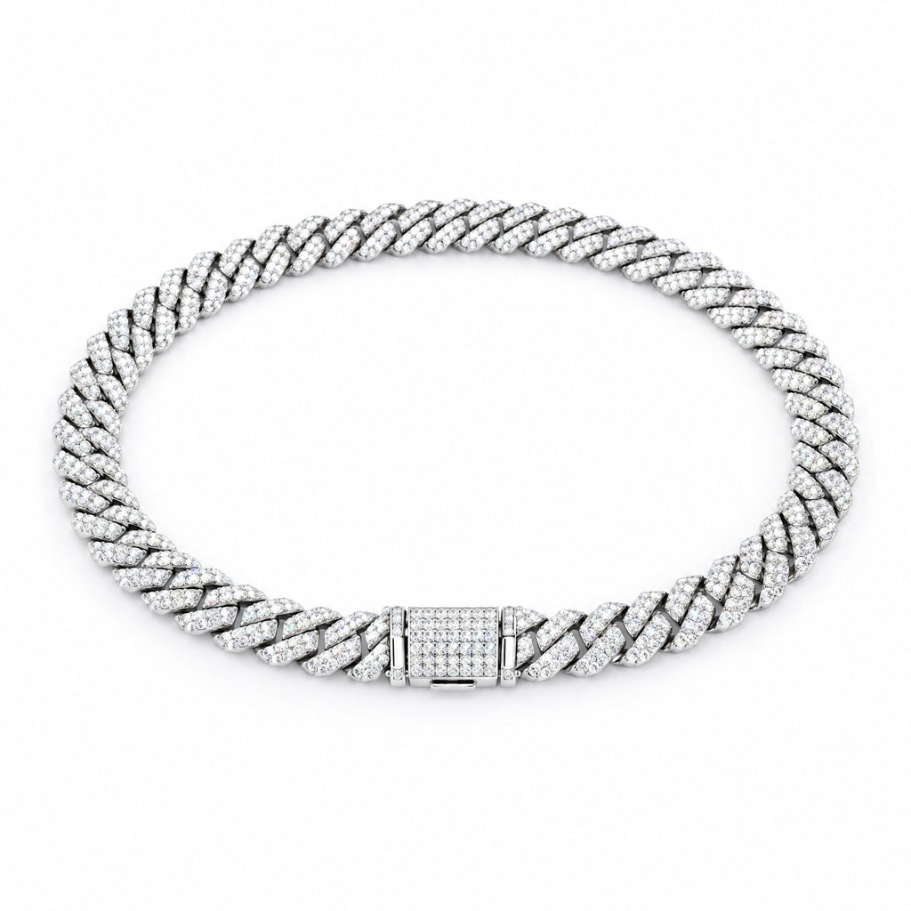 Short closed loop of 8mm iced Cuban links