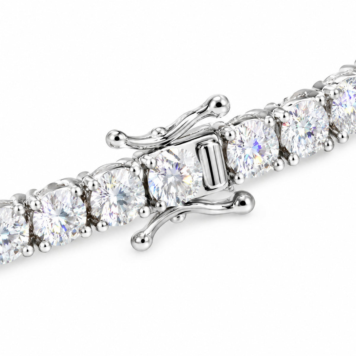 Close-up of the box clasp and safety catch on the 5mm tennis bracelet