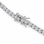 Close-up of the box clasp on the 3mm tennis chain