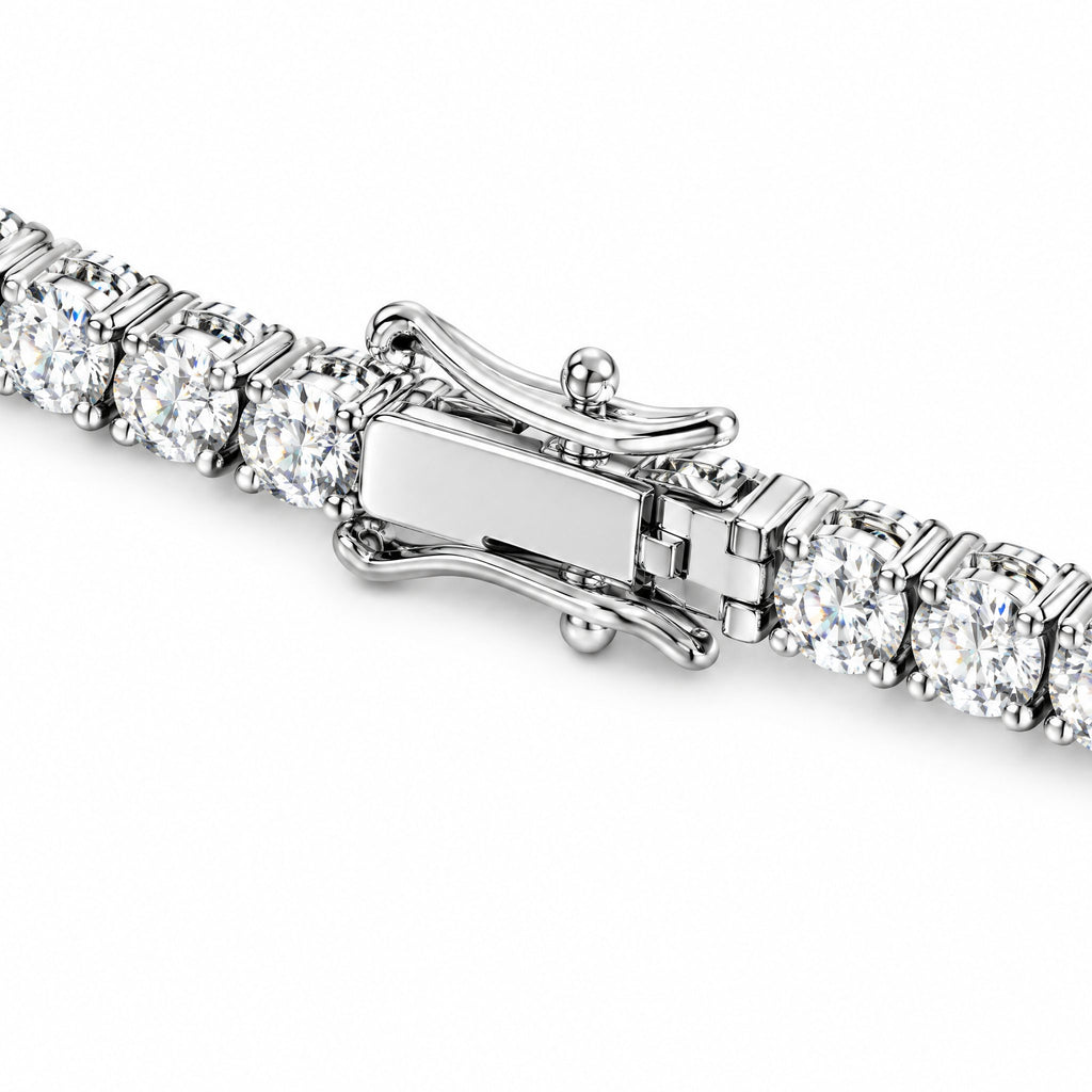 Close-up of the box clasp and safety catch on the 4mm tennis bracelet