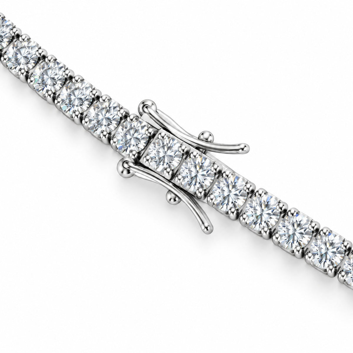 Close-up of the box clasp on the 5mm tennis chain